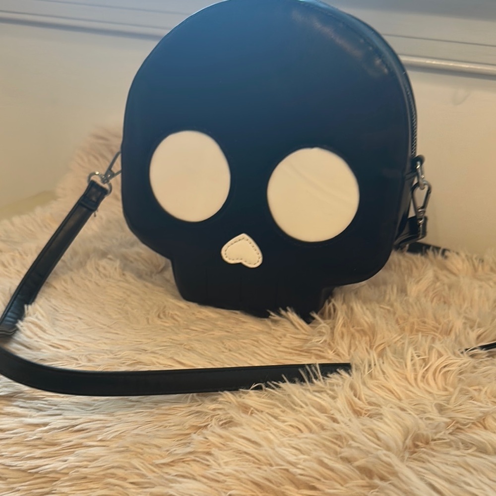 Black Skull Crossbody Bag